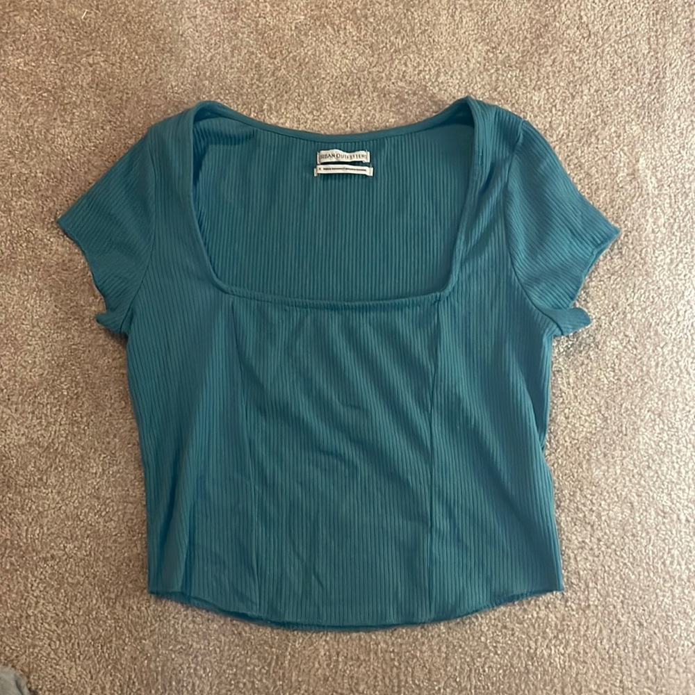 urban outfitters crop top